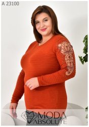 Жіноча тепла блуза з трикотажу з ажурною вставкою на рукаві А 23100